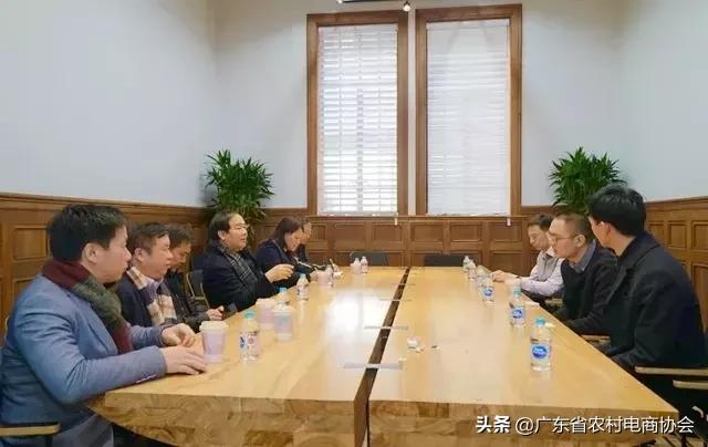 西郊社区居民委员会领导团队介绍